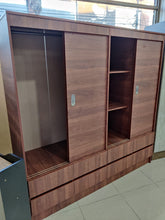 Cargar imagen en el visor de la galería, CLOSET 4P 8C WALNUT
